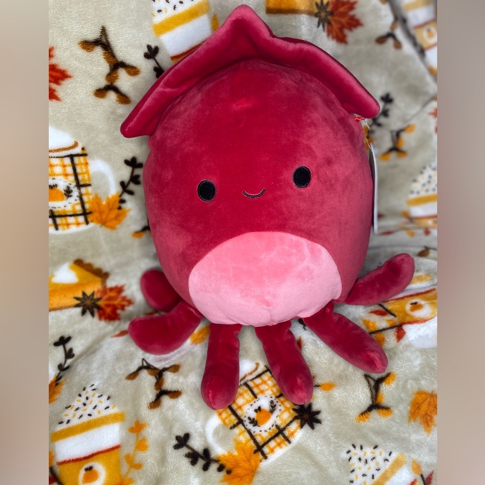 Squishmallow NWT 8” 🦑 Altman the red squid